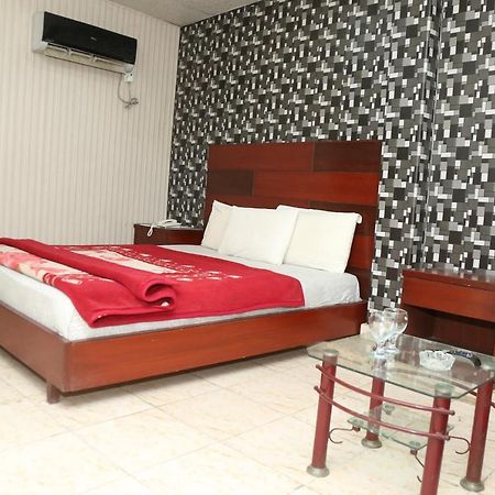 Hotel Pace Inn Multan Luaran gambar