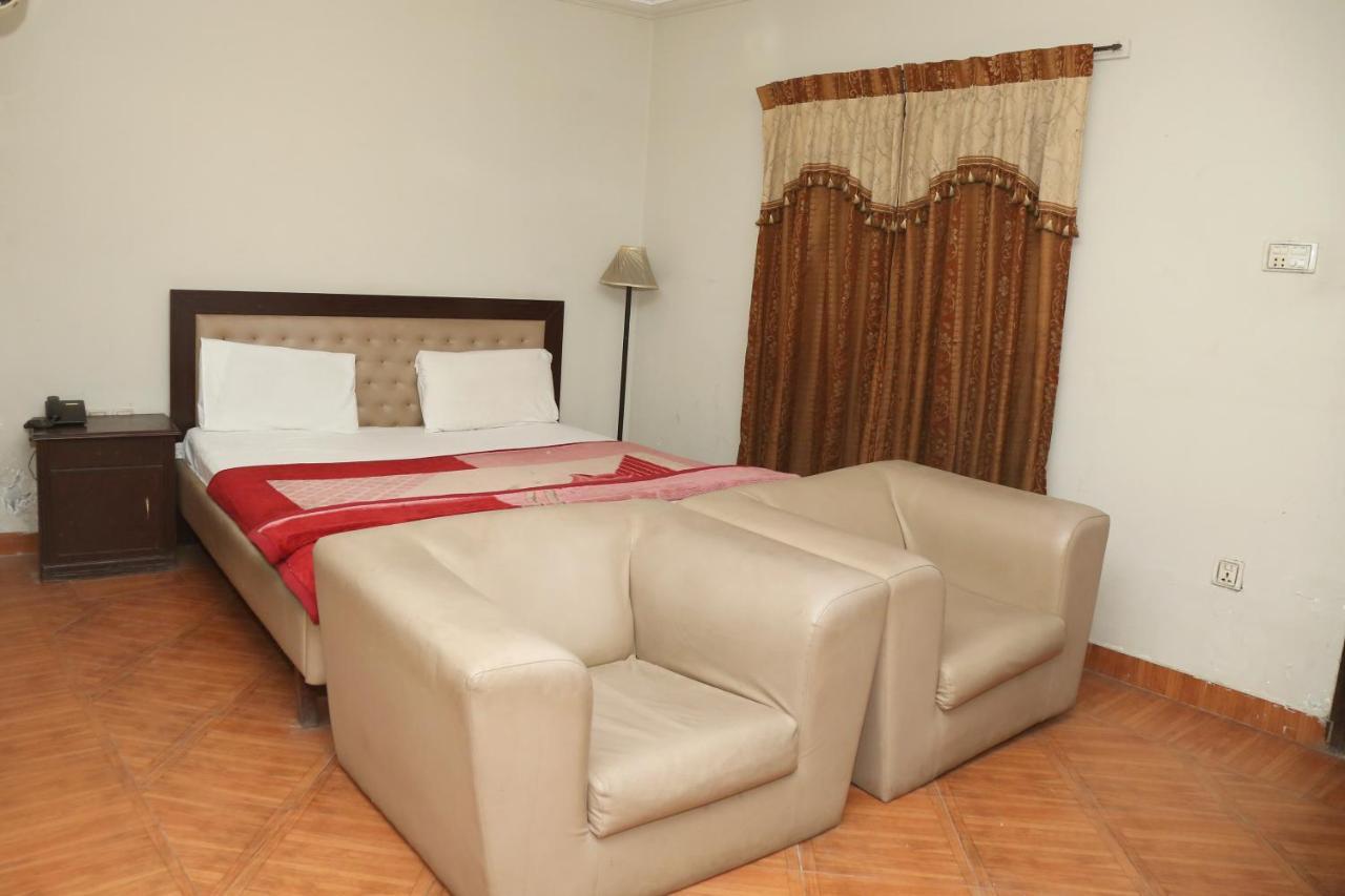 Hotel Pace Inn Multan Luaran gambar